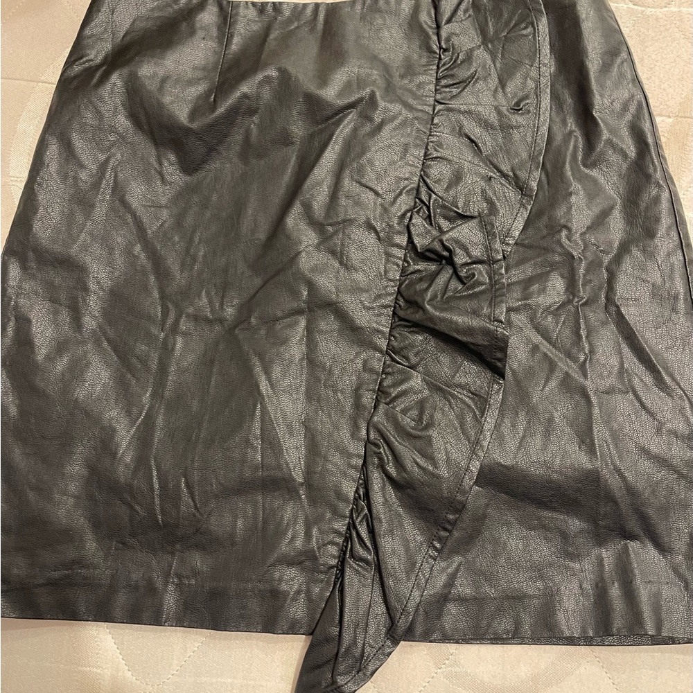 Elegant Black Skirt